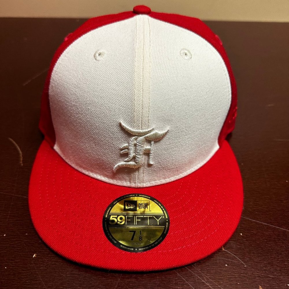Essential Mens White Red Fear Of God Genuine MLB Fitted Hat Size 7 1/8